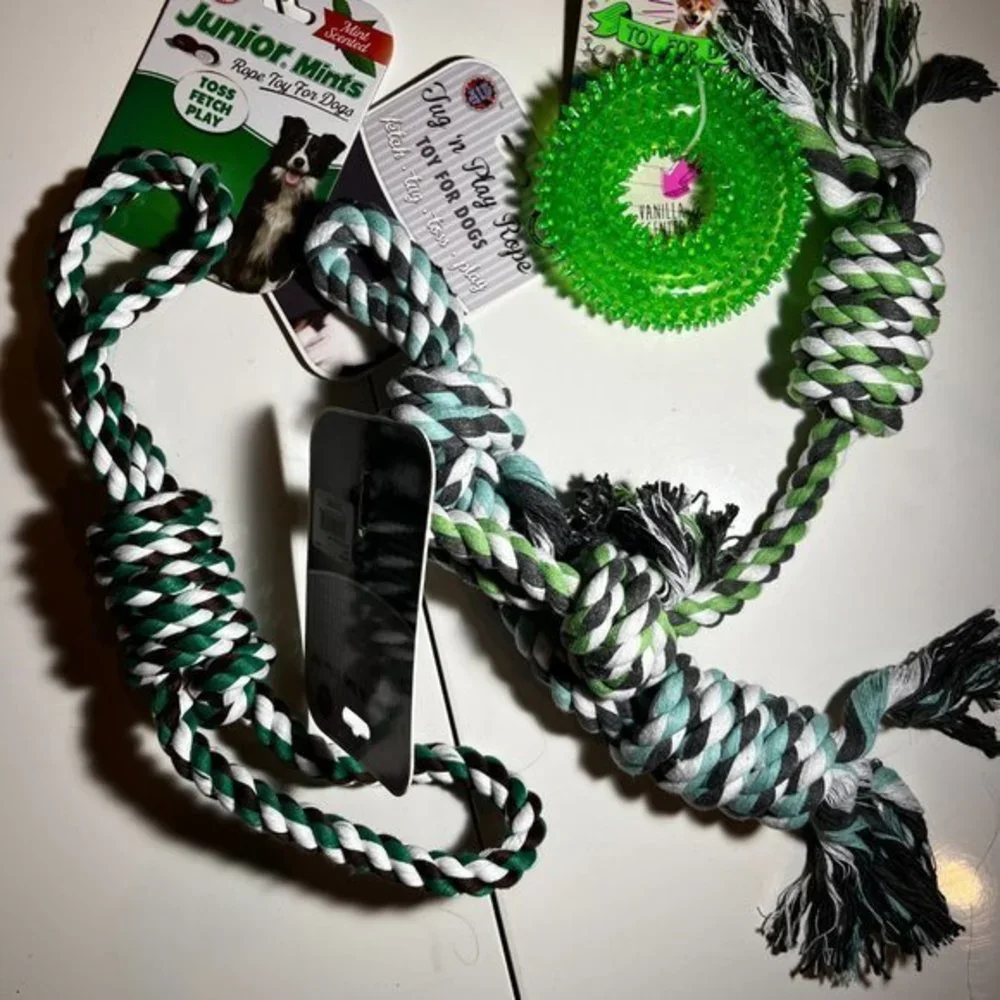 Dog‎ Toys / Rope Toys and Squeaky Toys (four) (new)